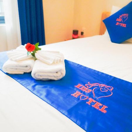 Kiss Hotel Tan Binh Ho Chi Minh City Exterior photo