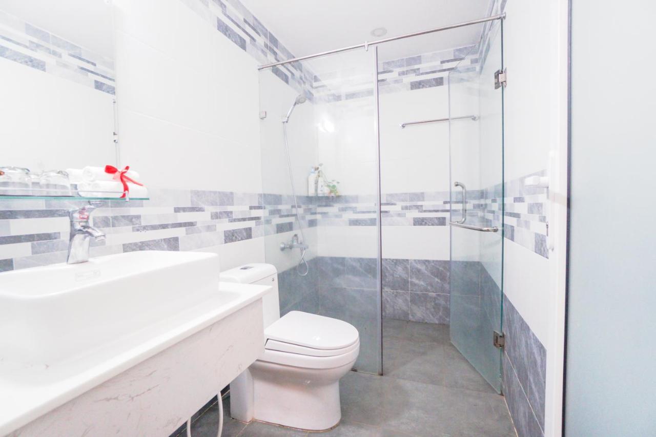 Kiss Hotel Tan Binh Ho Chi Minh City Exterior photo